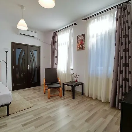 Center Flats - Unirii Square